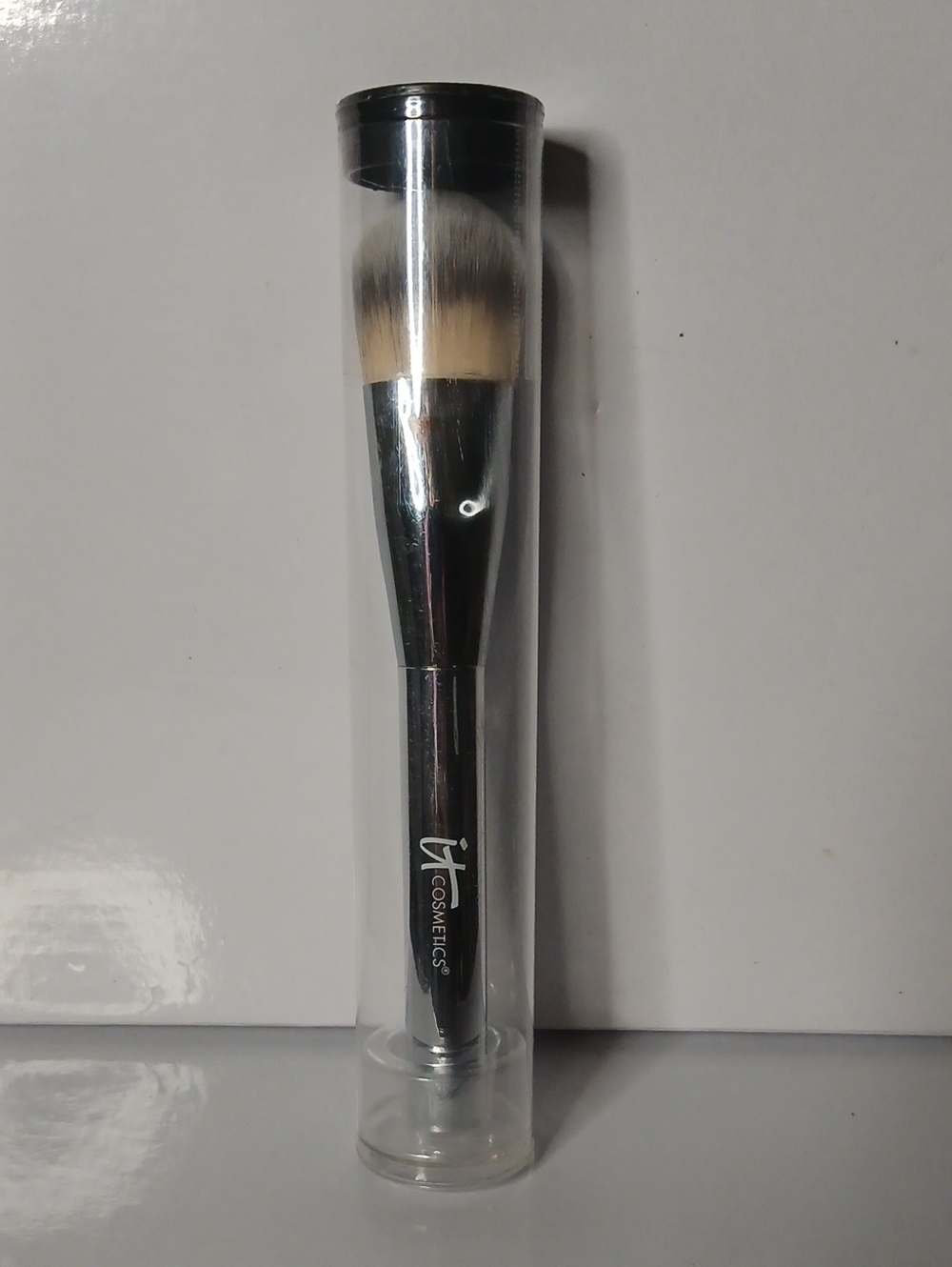 New Sealed Packaged Size- KEW60W IT Cosmetics Heavenly Luxe Silver Makeup Brush
